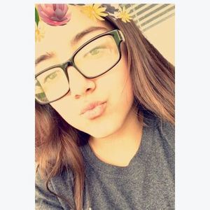 Meet your Posher, Brianna